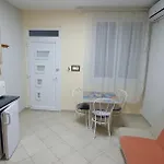 Szlavi Apartment *